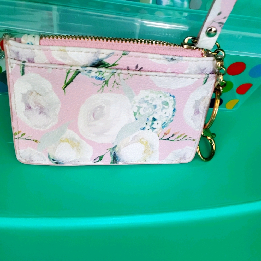 Keychain wallet